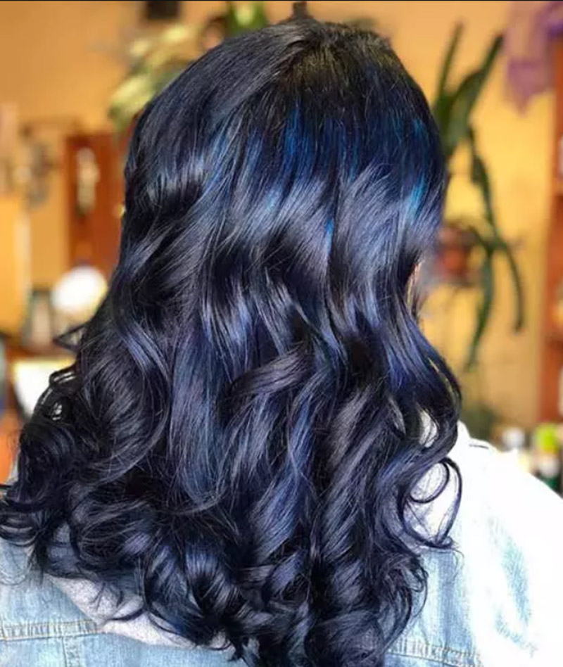 Tóc màu tím nhạt và màu xanh