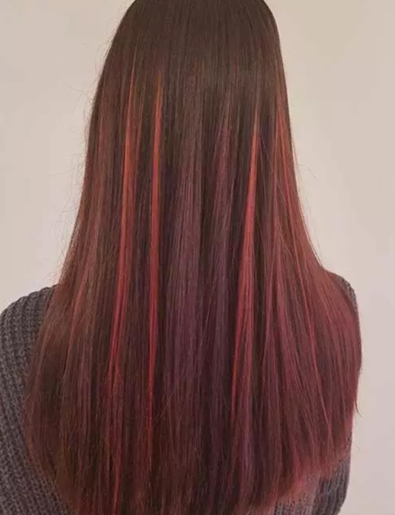 tóc highlight màu nâu đỏ